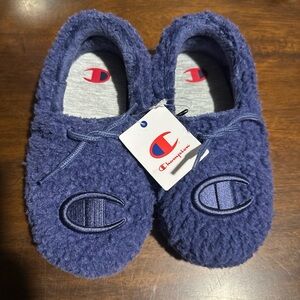 NWT Champion Cozy Blue Slippers